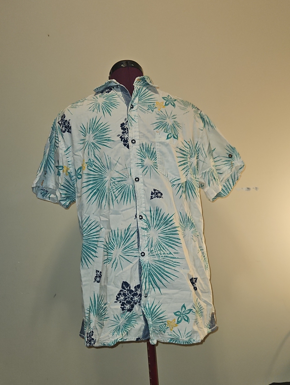 Men's White Short-Sleeve Tropical Print Button-Down Shirt